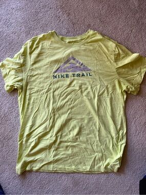 Nike Men's Trail Graphic Tee in Yellow